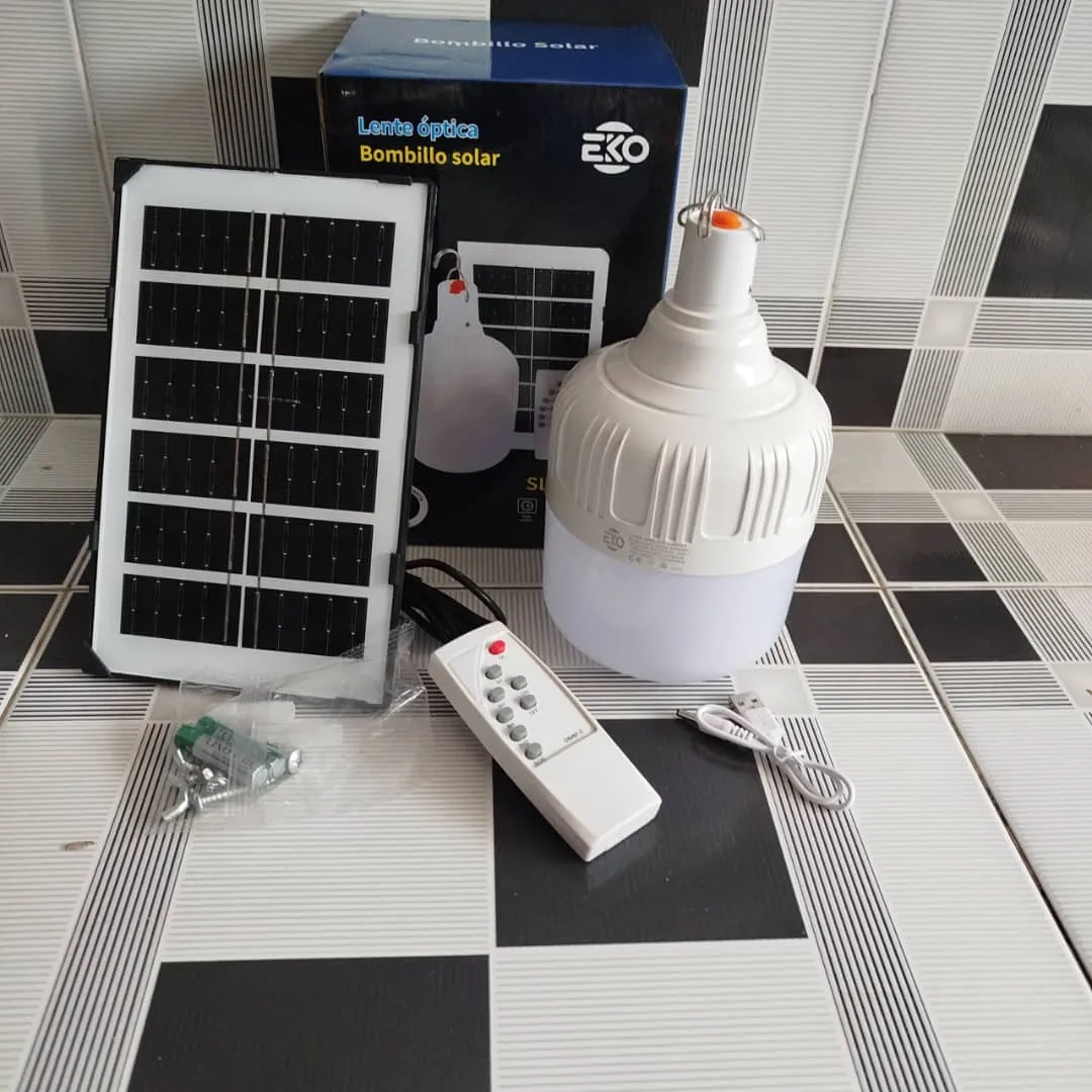 Bombillo recargable con panel solar